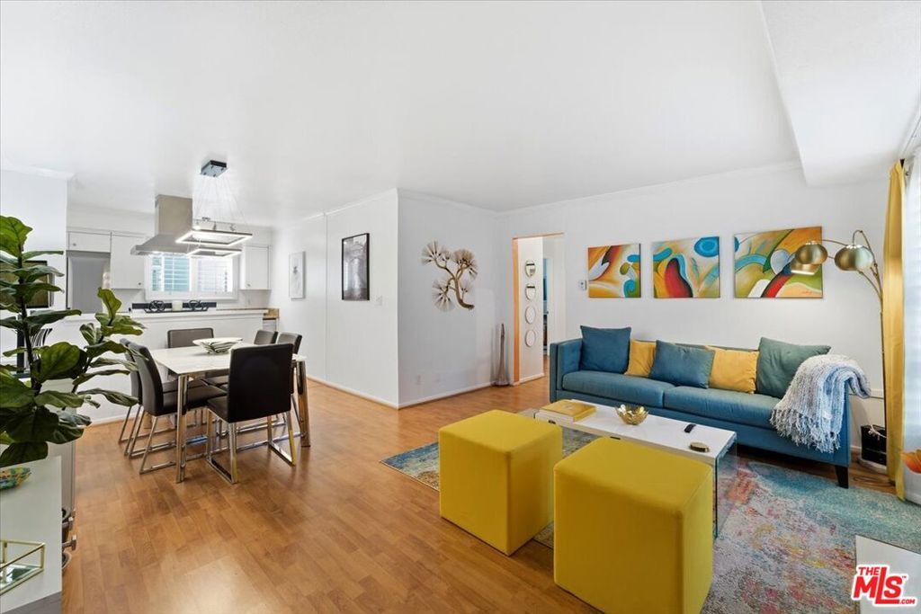 Property Photo: 22030 Calvert Street 6 CA 91367