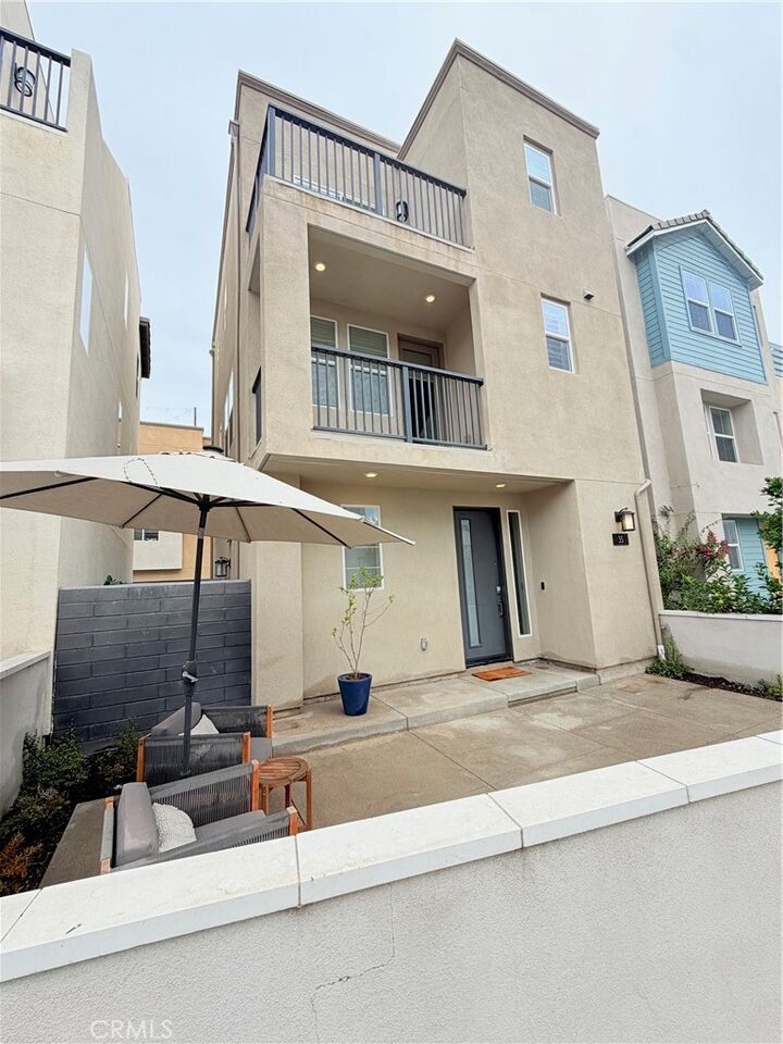 Property Photo:  35 Stetson Street  CA 92694 
