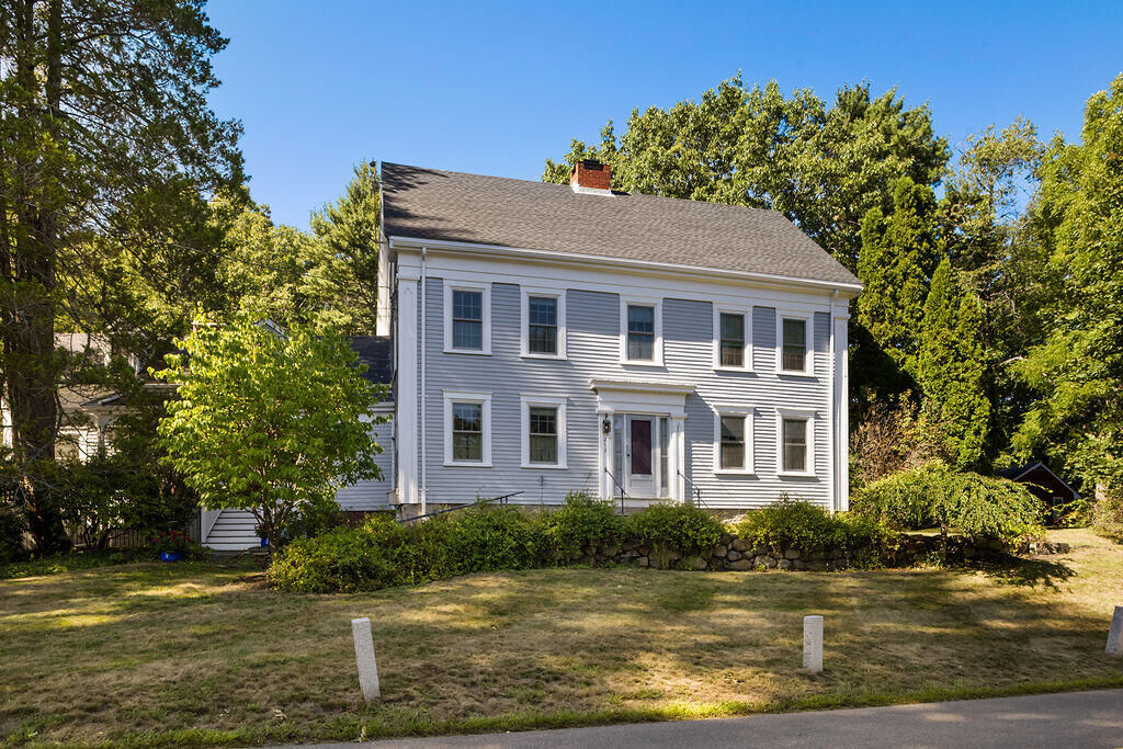 Property Photo:  213 Old County Road  ME 04090 