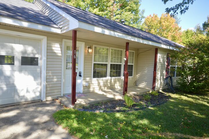 Property Photo:  16 Oak Street  ME 04953 
