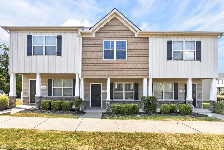 Property Photo:  902 Beavercreek Way  TN 37013 