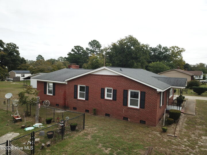Property Photo:  604 W Boundary Street  NC 28551 