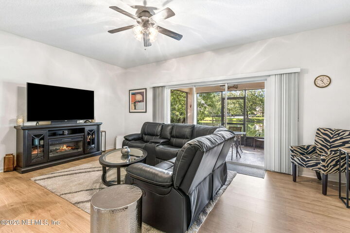 Property Photo: 5938 Pavilion Drive FL 32258
