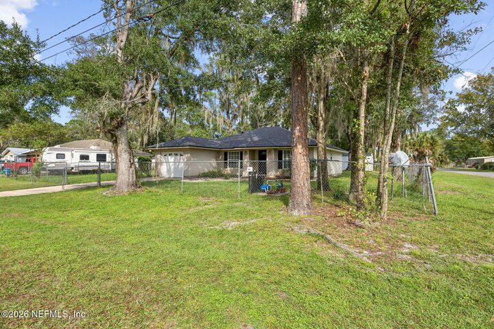 Property Photo: 207 Hinson Avenue FL 32220