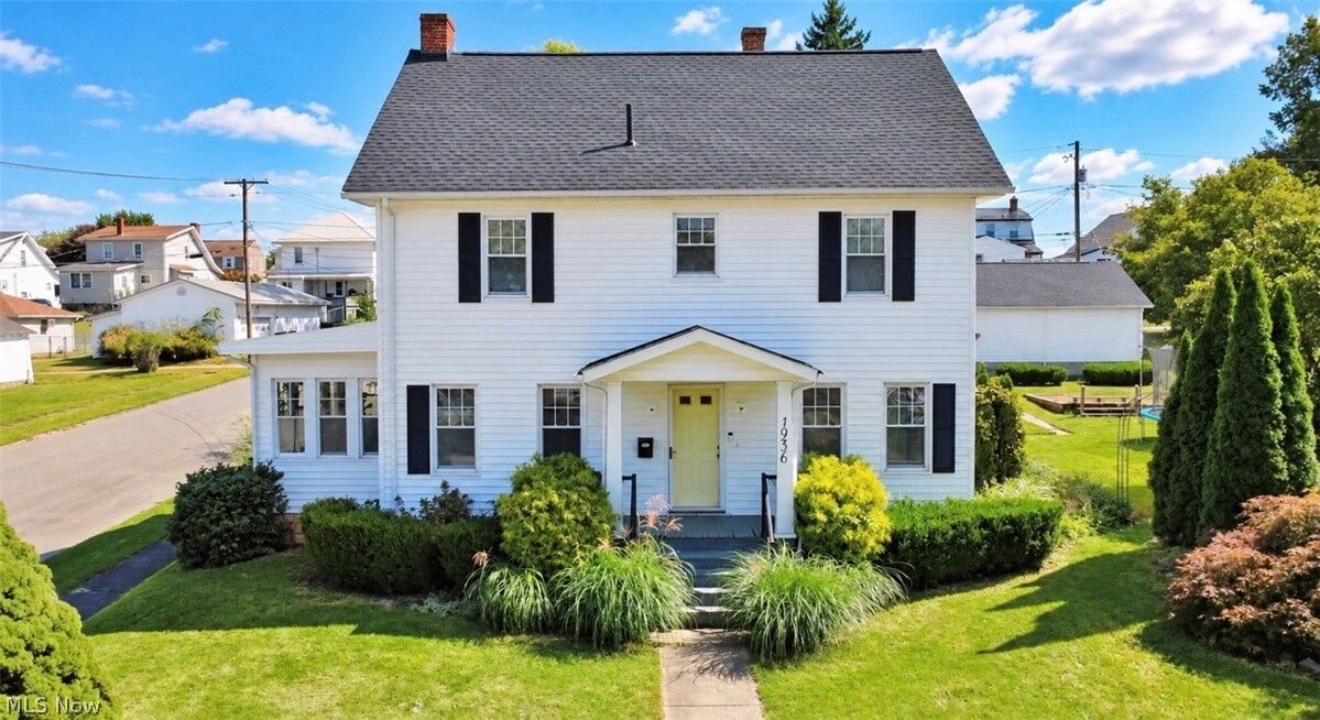 Property Photo: 1936 Hazel Avenue OH 43701