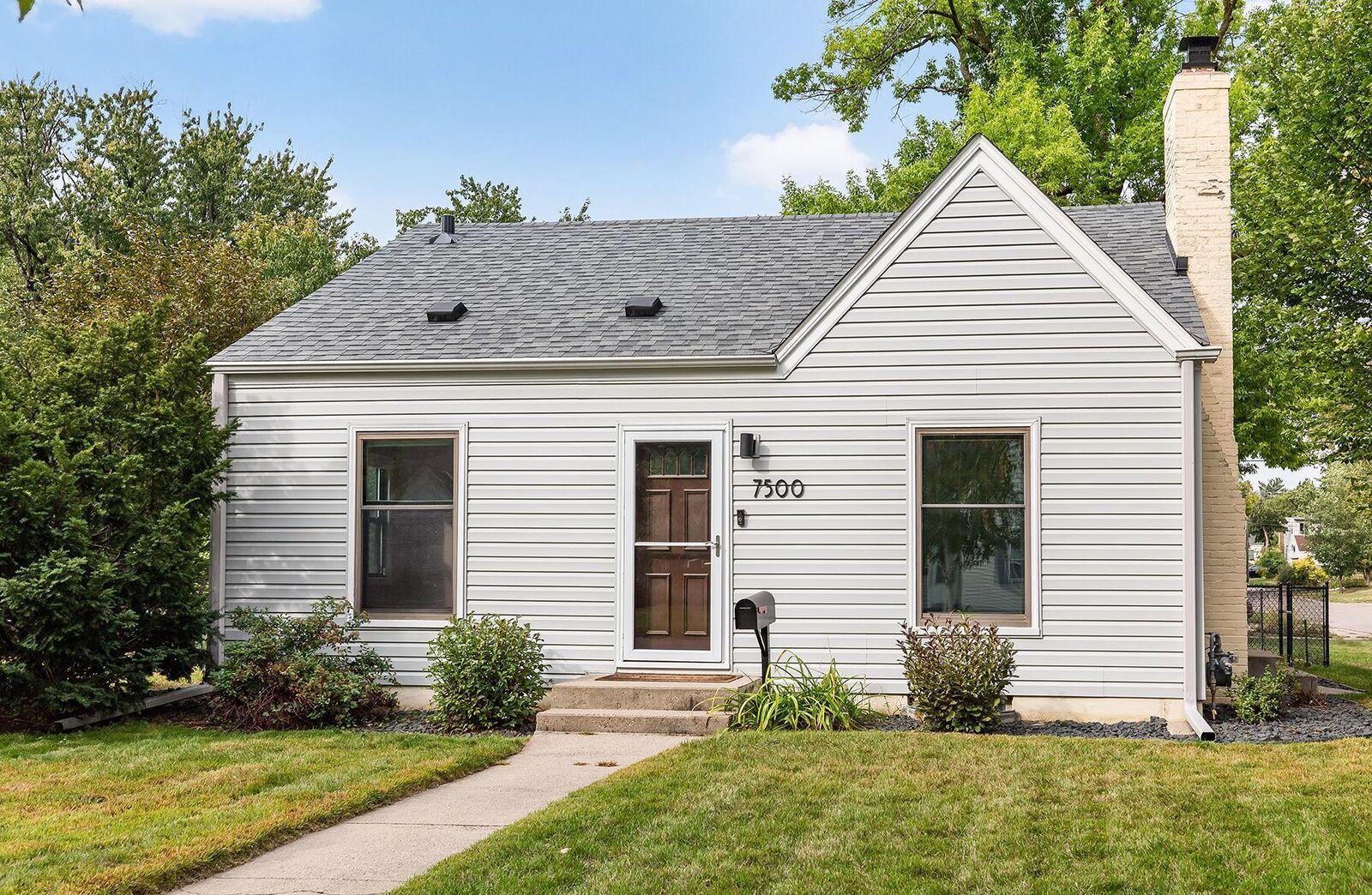 Property Photo:  7500 3rd Avenue S  MN 55423 
