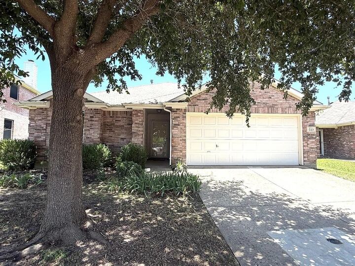 Property Photo:  507 Tumbleweed Drive  TX 75126 