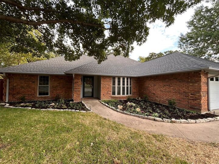 Property Photo:  8951 Hialeah Circle N  TX 76182 