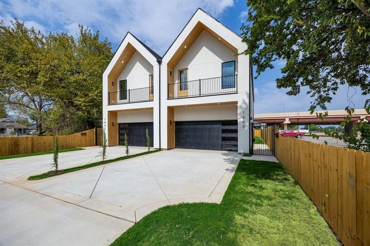 Property Photo:  1643 Faye Street  TX 75215 