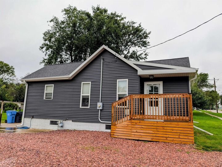 Property Photo:  600 6th St SE  IA 51031 