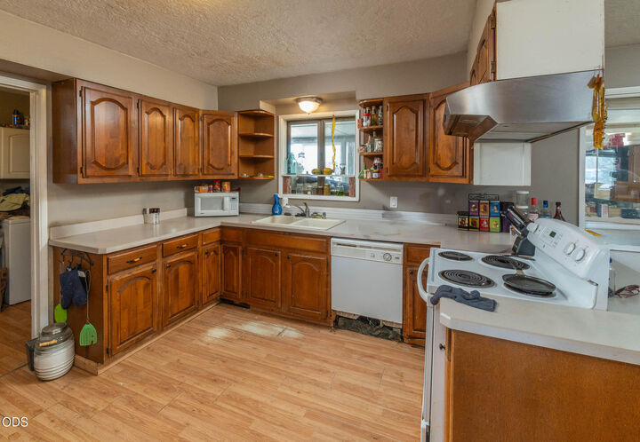 Property Photo: 11740 SE Meadowlark Court OR 97754