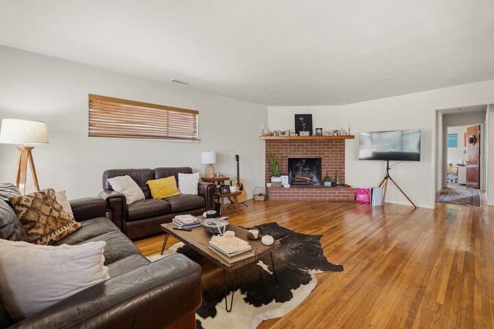 Property Photo: 940 Devereux Drive CA 93023