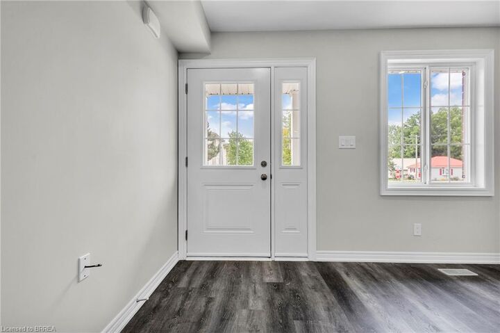 Property Photo:  153 Grove Street  ON N3Y 0H2 