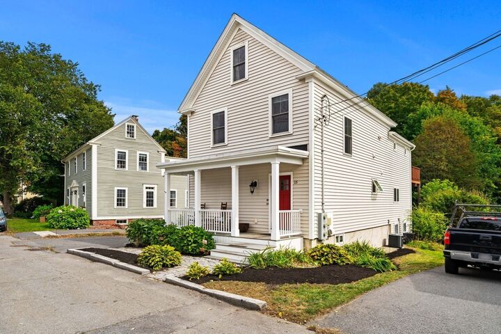 Property Photo:  15 Court St B  MA 01450 