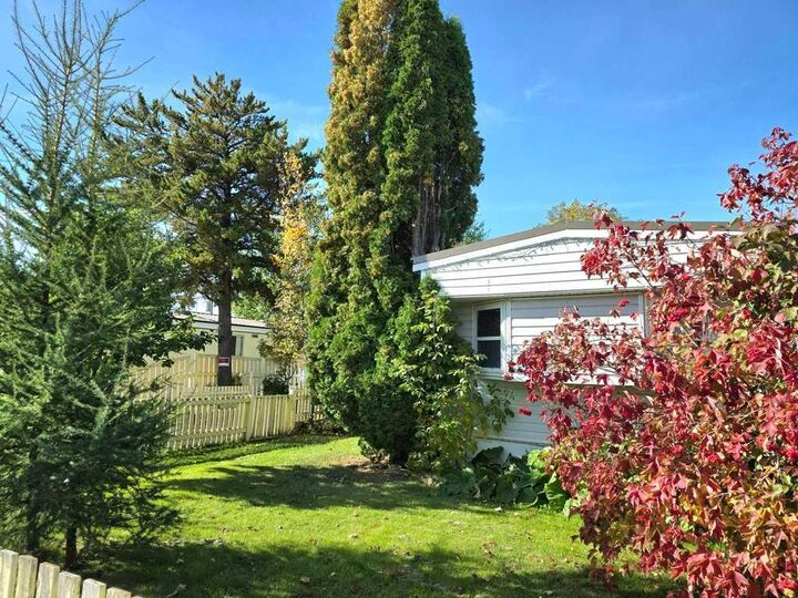 Property Photo:  500 4 Street NW  AB T0G 2A1 