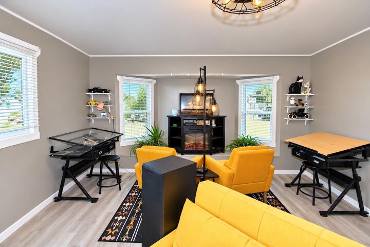 Property Photo:  149 Birch  AB T1R 1H8 