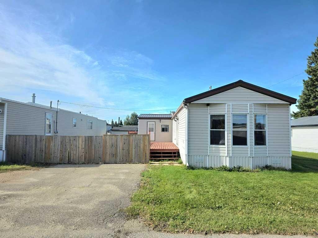 Property Photo:  404 6 Avenue NW 78  AB T0G 2A1 