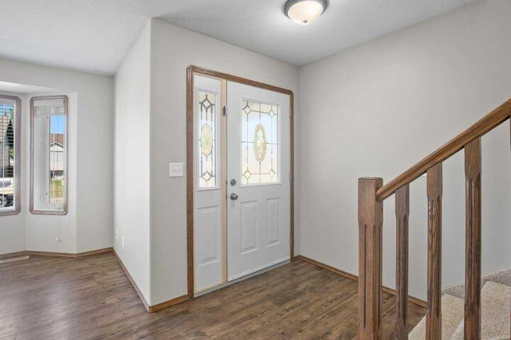 Property Photo:  127 - 129 Lyons Close  AB T4R 3P6 