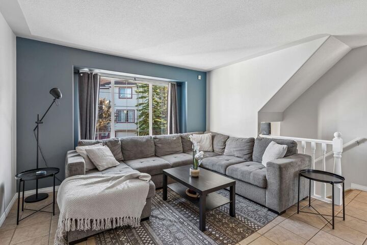 Property Photo:  15 Rocky Ridge Gate NW 5  AB T3G 4P6 
