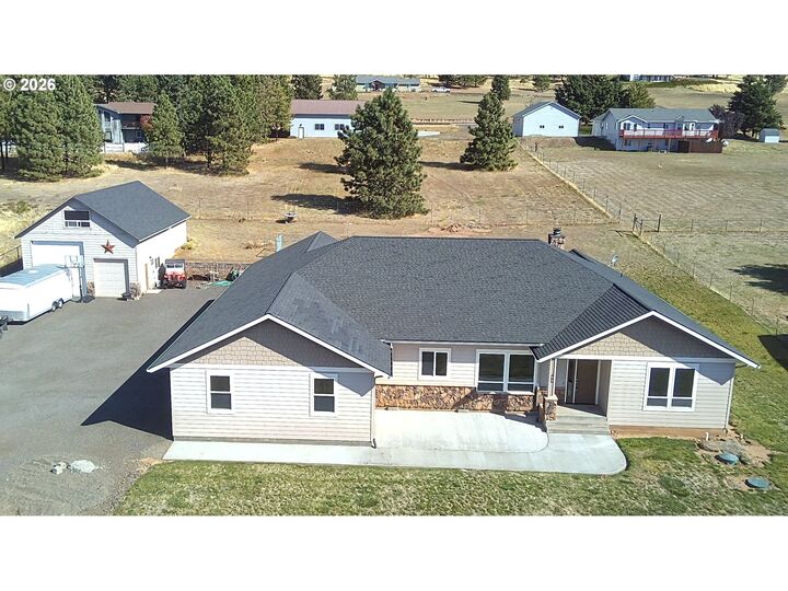 Property Photo: 36 Adams Loop Rd WA 98620