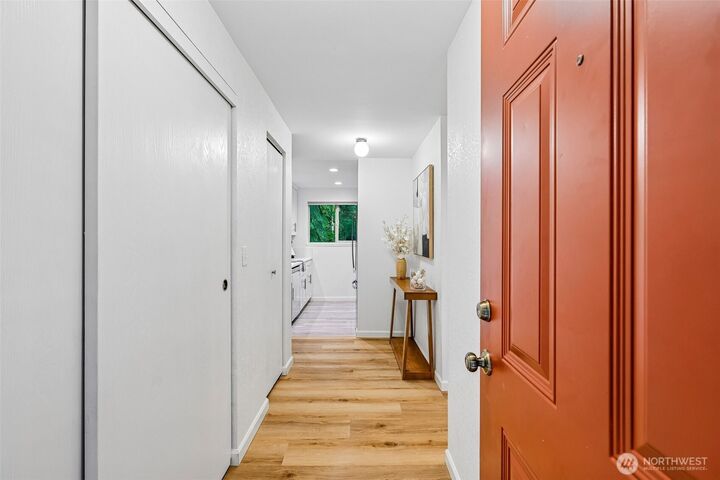 Property Photo: 8111 145th Court NE 14-D WA 98052