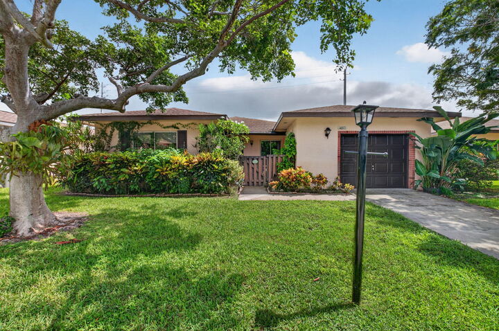 Property Photo: 14512 Bonaire Boulevard FL 33446