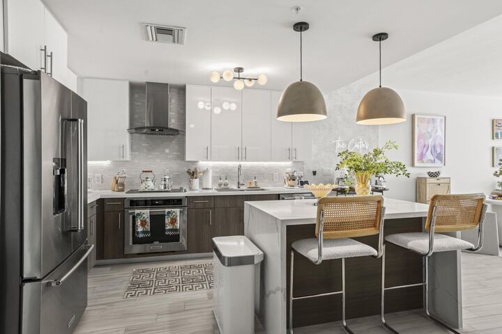 Property Photo: 236 SE 5th Avenue 306 FL 33483