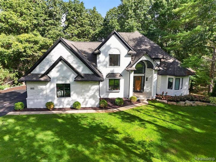 Property Photo:  10073 Silver Lake Road  MI 48116 