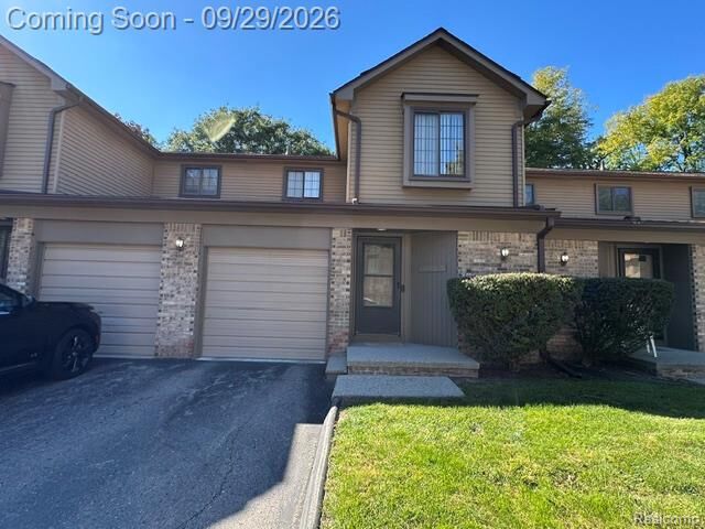 Property Photo: 18688 W 13 Mile Road 5 MI 48025