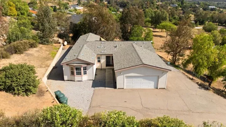 Property Photo: 18453 Ramona View Dr CA 92065