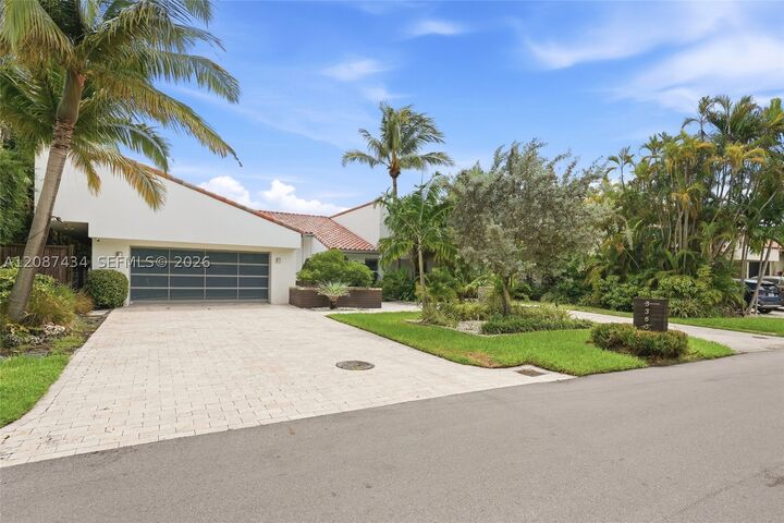 Property Photo:  3360 NE 165th St  FL 33160 