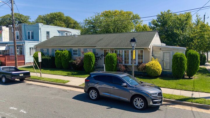 Property Photo:  740 Sewell  NJ 08401 
