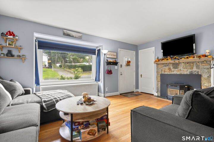 Property Photo: 185 Columbus Avenue CT 06451