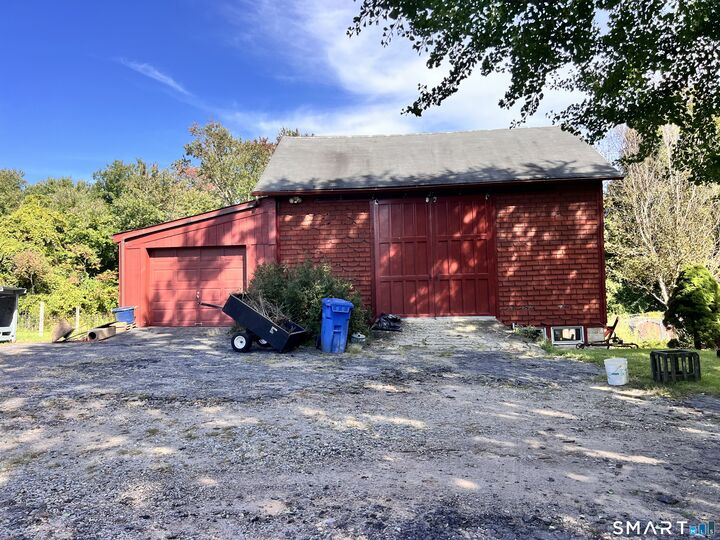 Property Photo:  110 West High Street  CT 06424 