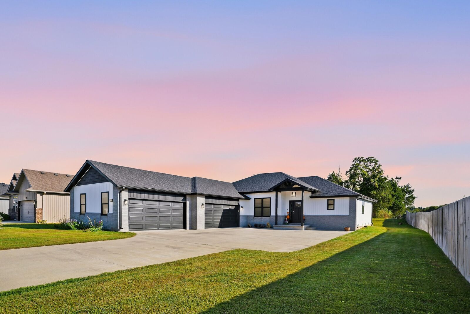 Property Photo: 528 Fox Creek Road MO 65742