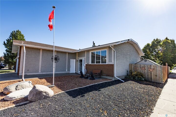 Property Photo:  3251 Gould Bay E  SK S4N 6Z8 