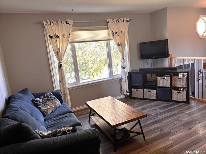 Property Photo:  702 2nd Street  SK S0G 2E0 