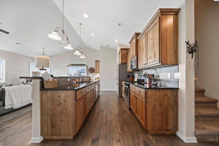 Property Photo:  1327 N Oklahoma Pl  WA 99336 