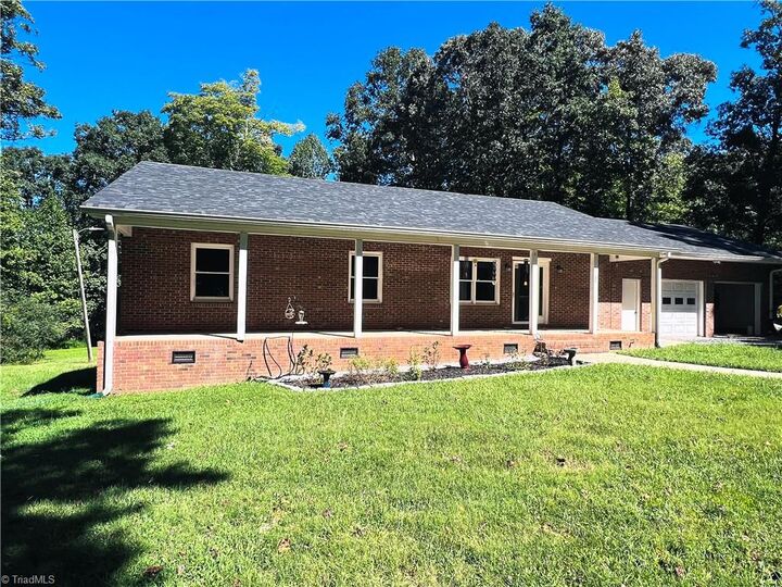 Property Photo: 5060 Cherrywood Road NC 27317