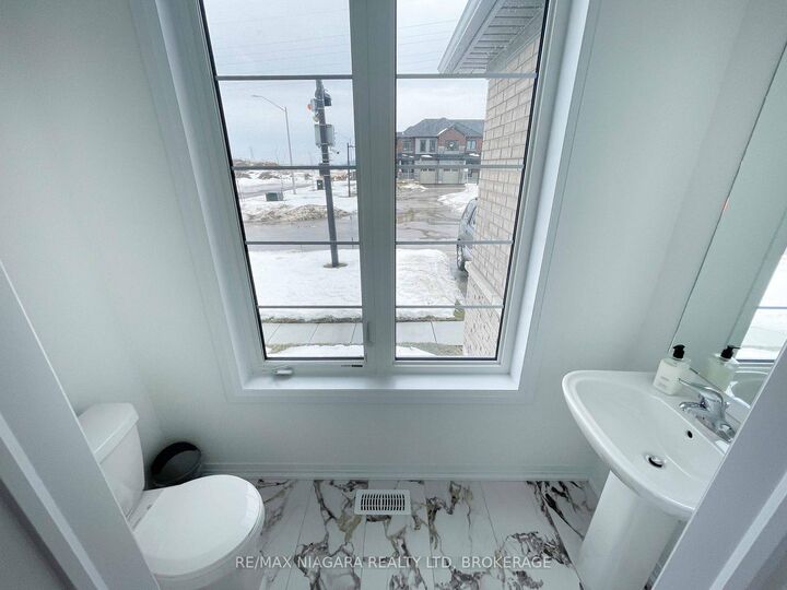Property Photo:  15 Peach Street 23  ON L2V 0K1 