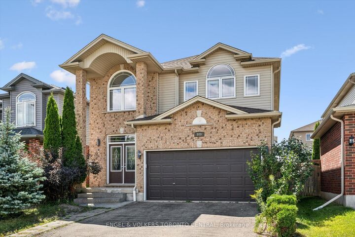 Property Photo:  909 Pebblecreek Court  ON N2A 4M6 