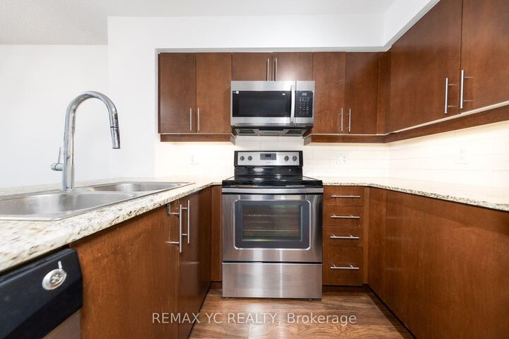 Property Photo:  2191 Yonge Street 1103  ON M4S 3H8 
