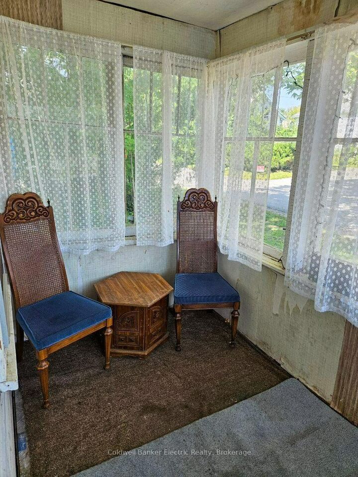 Property Photo:  24 Victoria Street E  ON K0L 2W0 