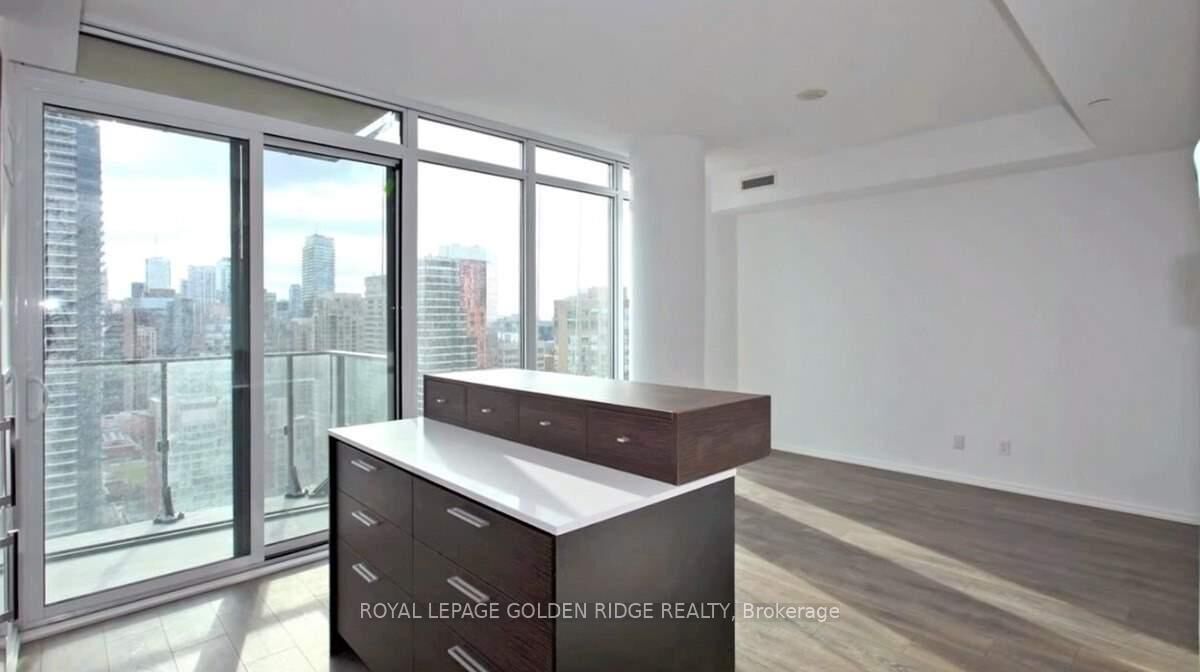 Property Photo:  75 St Nicholas Street 3203  ON M4Y 0A5 