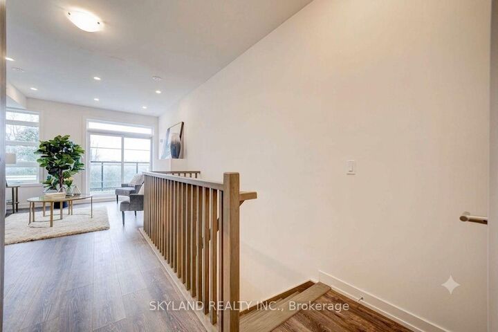 Property Photo:  57 Finch Avenue W 40  ON M2N 0K9 