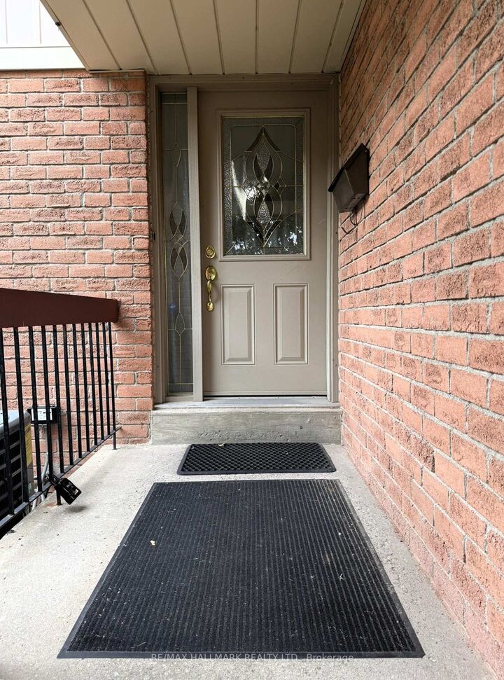 Property Photo:  167 Placentia Boulevard  ON M1S 4G9 