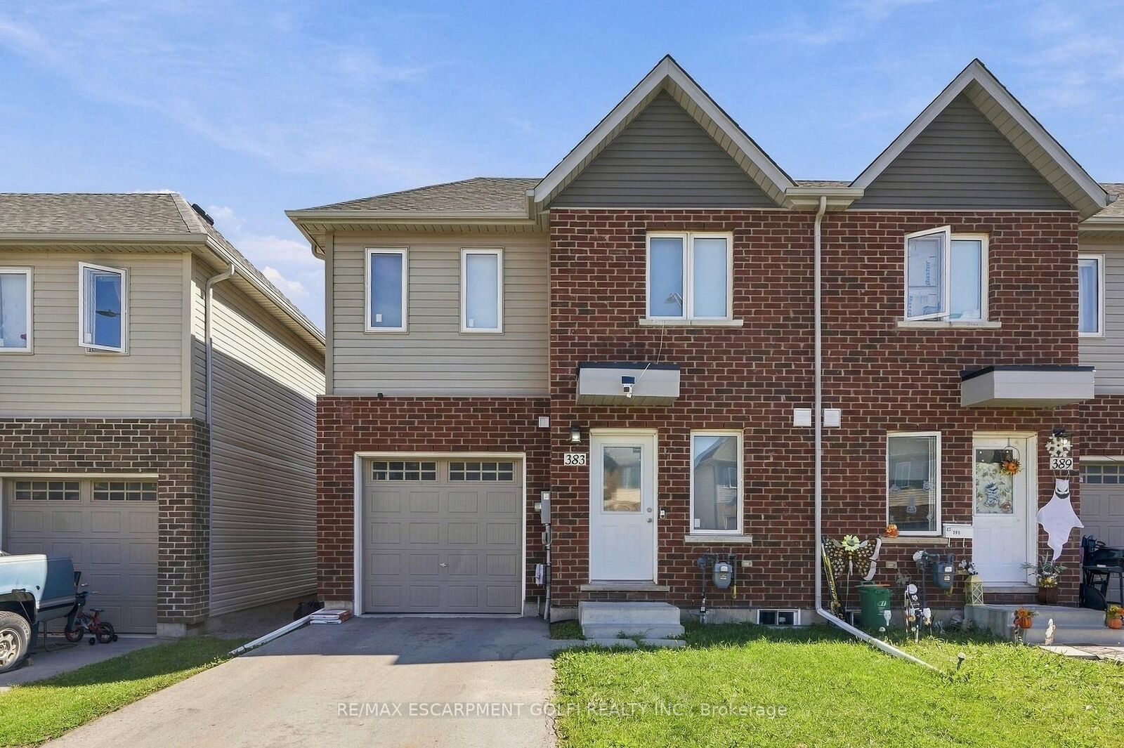Property Photo:  383 Chaffey Street  ON L3B 0K5 