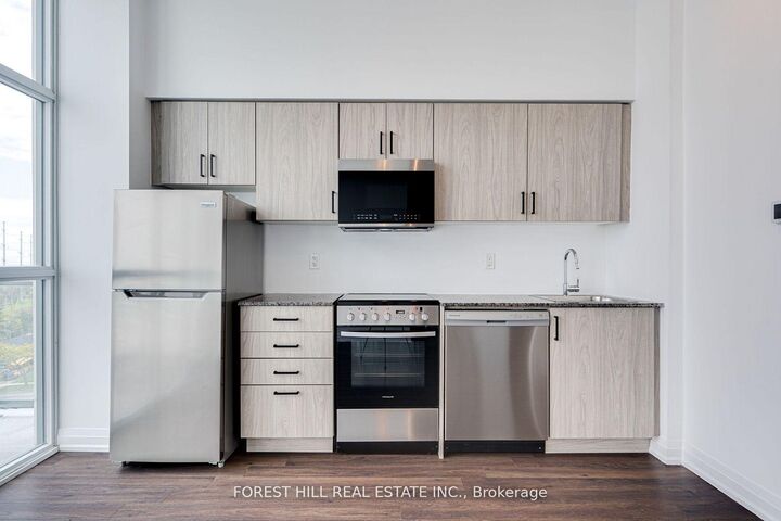 Property Photo:  20 Meadowglen Place 826  ON M1H 2Y5 