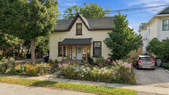 Property Photo:  409-407 Maple Street  ON N1A 2G7 