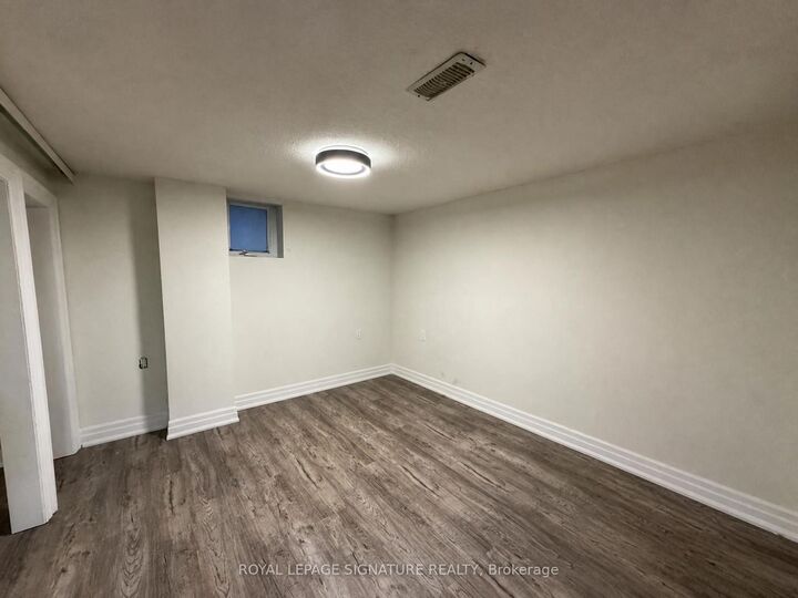 Property Photo:  118 Harding Boulevard Bsmt  ON M1N 3E2 